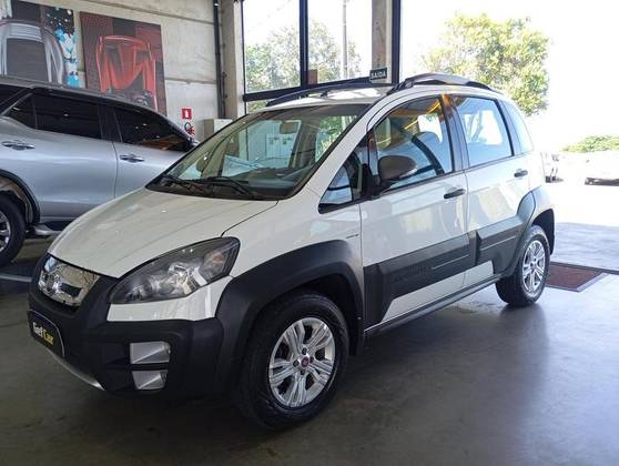 FIAT IDEA 1.8 MPI ADVENTURE 16V FLEX 4P AUTOMATIZADO FIAT IDEA 1.8 MPI ADVENTURE 16V FLEX 4P AUTOMATIZADO